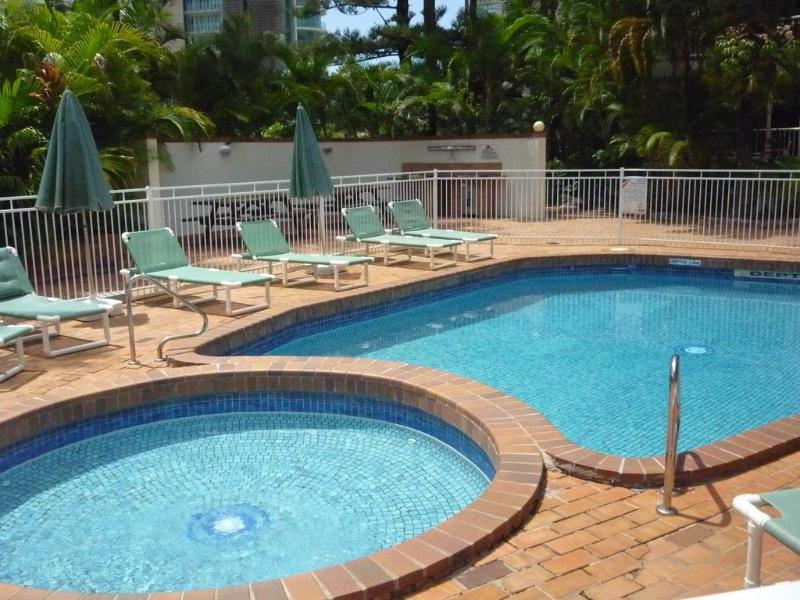 Copacabana Apartments Gold Coast Bagian luar foto